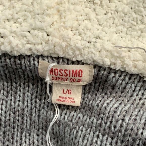 Sweater - Picture 3 of 3